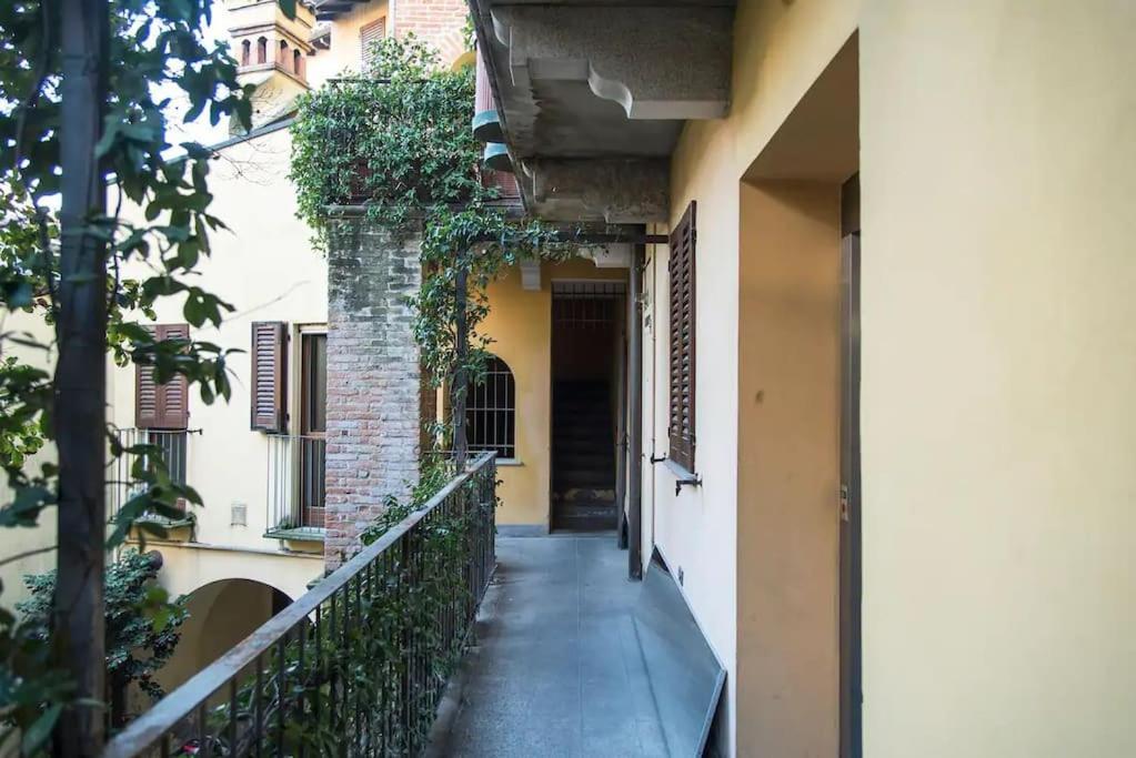 Appartement Hidden Retreat - Duomo à Milan Extérieur photo